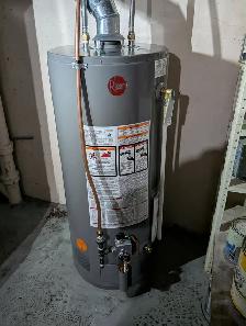 Hot water heater - Photo 2