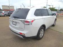 2015 Mitsubishi Outlander ES AWC w/Heated Cloth/Bluetooth/USB ~ - Photo 3