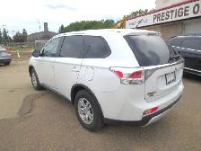 2015 Mitsubishi Outlander ES AWC w/Heated Cloth/Bluetooth/USB ~ - Photo 5