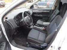 2015 Mitsubishi Outlander ES AWC w/Heated Cloth/Bluetooth/USB ~ - Photo 9