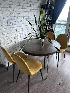 Dining Table Set   4 Artisian Chairs