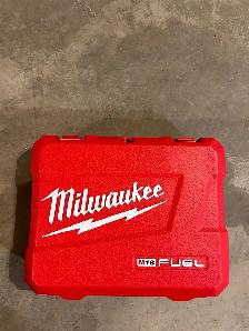 Milwaukee 3/4" M18 fuel impact Gun - Photo 2