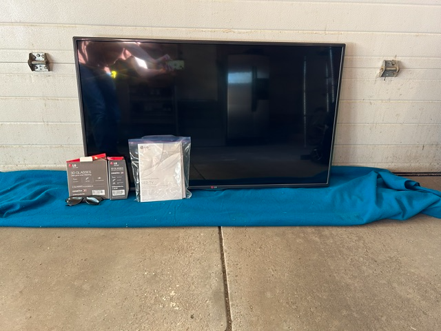LG 50' TV