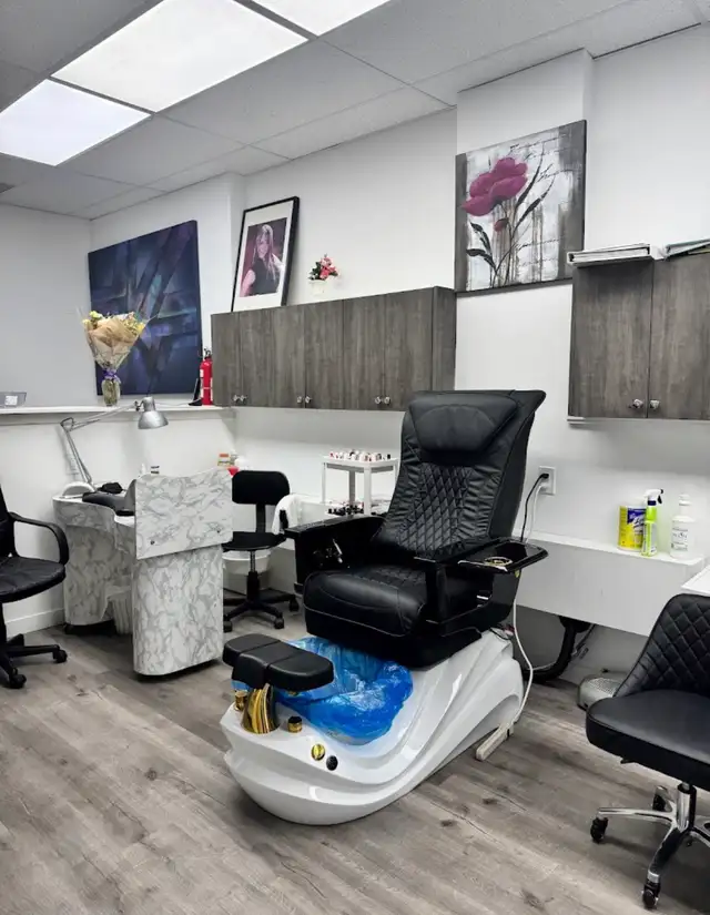Nail tech needed!