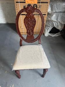 6 dining room chairs  - Brand new  -  $40
