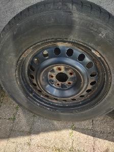 235-65R17x4 pneus Hiver Momo sur jantes Kia Sorento 2017. - Photo 2