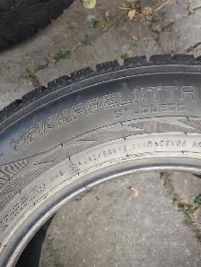 4 pneus hiver Nokian Hakkapeliitta 245-65R17 excellent état. - Photo 3