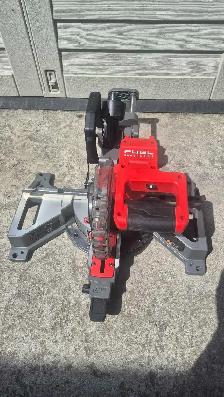 MILWAUKEE  FUEL  7-1/4 DUAL BEVEL SLIDING COMPOUND MITER SAW - Photo 5