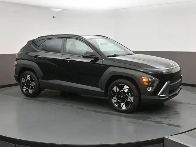 2024 Hyundai Kona Preferred FWD Heated Seats/Wheel, Apple/Androi