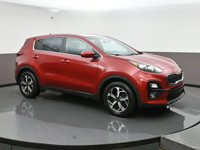 2022 Kia Sportage LX FWD Apple Carplay/Android Auto, Heated Seat