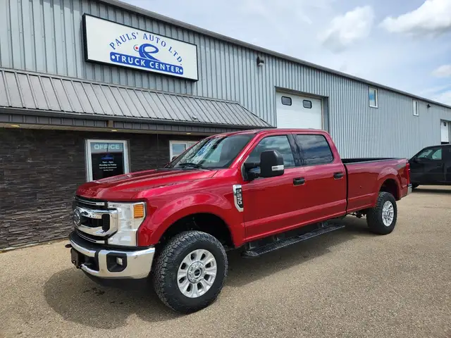 2022 Ford F-250 Crew Cab 4X4 XLT 6.2L - Rebuilt Title