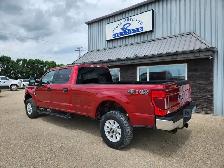 2022 Ford F-250 Crew Cab 4X4 XLT 6.2L - Rebuilt Title - Photo 2