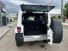 2015 Jeep WRANGLER UNLIMITED 4WD 4dr Sahara - Photo 15