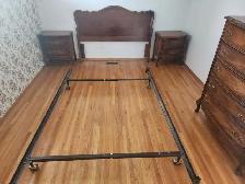 SOLID WOOD QUEEN BEDROOM SET – ESTATE SALE FIND 250 0b0