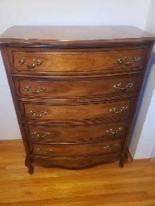 SOLID WOOD QUEEN BEDROOM SET – ESTATE SALE FIND 250 0b0 - Photo 3
