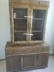 Solid Wood China Cabinet / Hutch – Beautiful Display & Storage - Photo 4