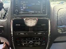 2013 Chrysler Town & Country Touring - Photo 9