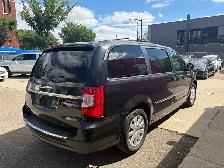 2013 Chrysler Town & Country Touring - Photo 15