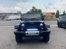 2015 Jeep Wrangler Unlimited Sahara - Photo 2