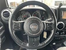 2015 Jeep Wrangler Unlimited Sahara - Photo 11