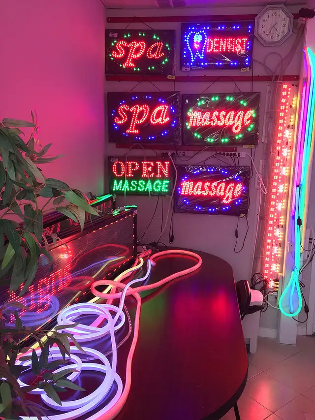 LED LIGHTING AND MOVING DISPLAY SIGNS