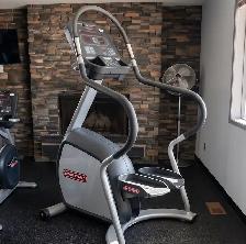 Star Trac E-ST 5040 Commercial Stepper – Reconditioned - Photo 2