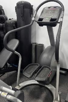 Star Trac E-ST 5040 Commercial Stepper – Reconditioned - Photo 4
