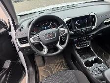 2024 GMC Terrain - Photo 3