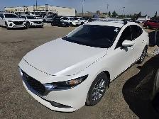 2025 Mazda Mazda3 - Photo 2