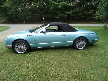 2002 Ford Thunderbird - Photo 2