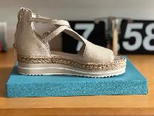 From Shoes on Front!, Django & Juliette summer sandals