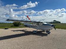 Cessna 172M Skyhawk II Plane - Photo 4