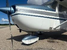 Cessna 172M Skyhawk II Plane - Photo 6