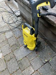 Karcher 1800psi electric pressure washer - Photo 2