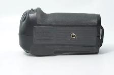 Nikon MB-D12 Multi Power Battery Pack ID 3114 - Photo 5
