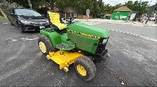 JOHN DEERE 445 RIDING LAWN MOWER