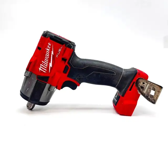 Milwaukee 2962P-20 FUEL GEN-2 Mid Torque 1/2'' Impact Wrench