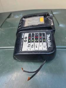 Makita DS18SD 7.2V - 18V Battery Charger - Photo 6