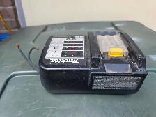 Makita DS18SD 7.2V - 18V Battery Charger - Photo 7