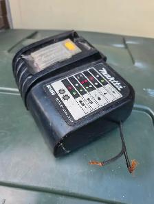 Makita DS18SD 7.2V - 18V Battery Charger - Photo 10