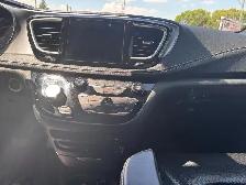 2019 Chrysler Pacifica Limited - Photo 14