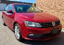 2017 Volkswagen Jetta TSIHighline, loaded with premium features!