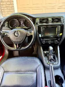 2017 Volkswagen Jetta TSIHighline, loaded with premium features! - Photo 8