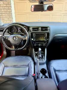 2017 Volkswagen Jetta TSIHighline, loaded with premium features! - Photo 9