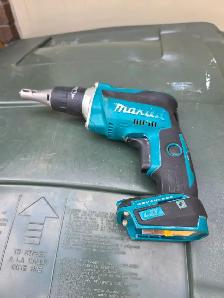 MAKITA 18V LXT Li-Ion Cordless Brushless 1/4' Drywall Screw Gun - Photo 6