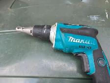 MAKITA 18V LXT Li-Ion Cordless Brushless 1/4' Drywall Screw Gun - Photo 8