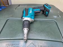 MAKITA 18V LXT Li-Ion Cordless Brushless 1/4' Drywall Screw Gun - Photo 9