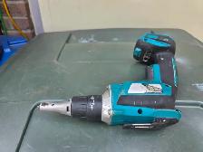 MAKITA 18V LXT Li-Ion Cordless Brushless 1/4' Drywall Screw Gun - Photo 10
