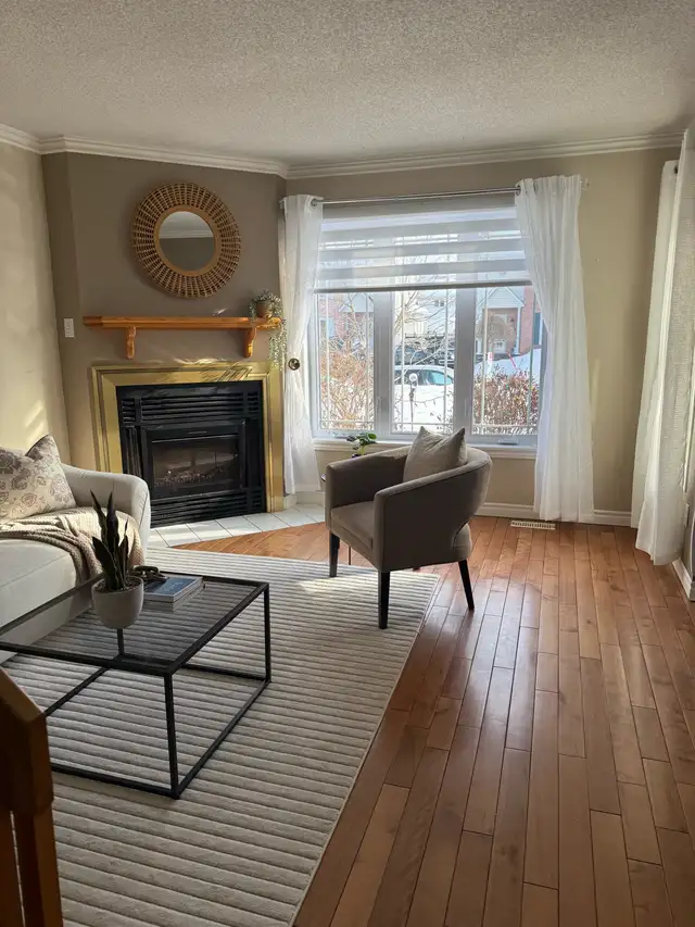 maison à louer 1 août 3 chambres 1950$/mois