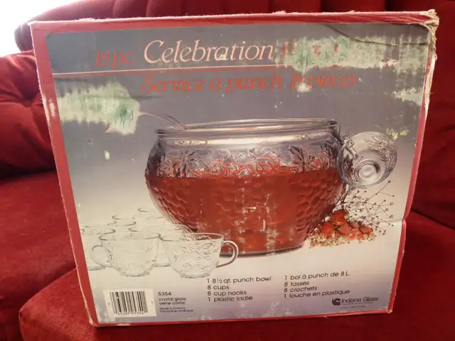 New Celebration 18 piece Punch Bowl set.